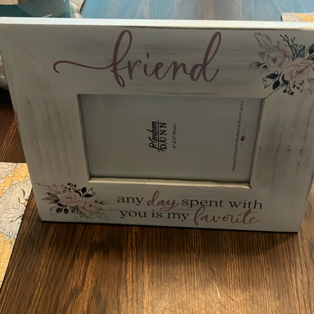 Friend frame brand new wood type